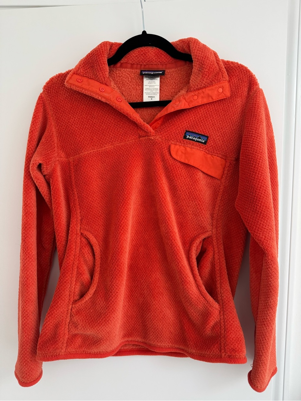 Patagonia Women’s Orange Snap-T Fleece Pullover